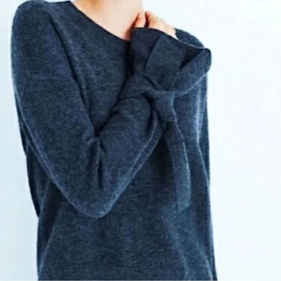 Madewell Navy Tie Cuff Bell Sleeve Pullover Sweater Womens Size Medium - Picture 1 of 5